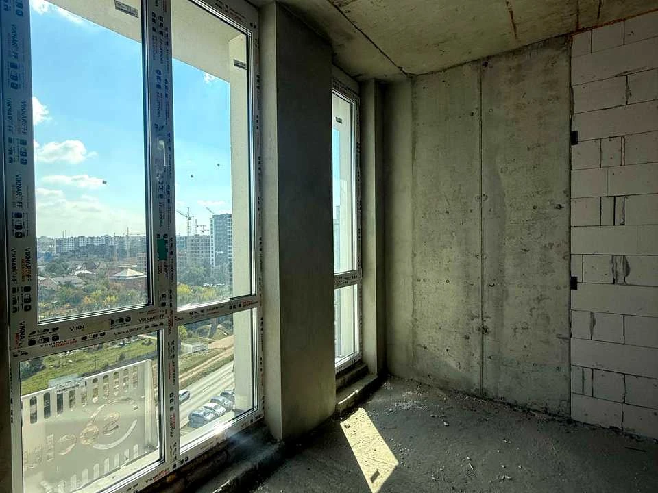 Apartment. Ivano-Frankivsk, Nadricna St.
