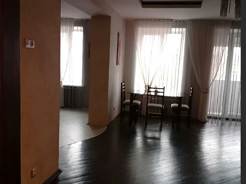 Квартира. Полтава, Соборності вул.