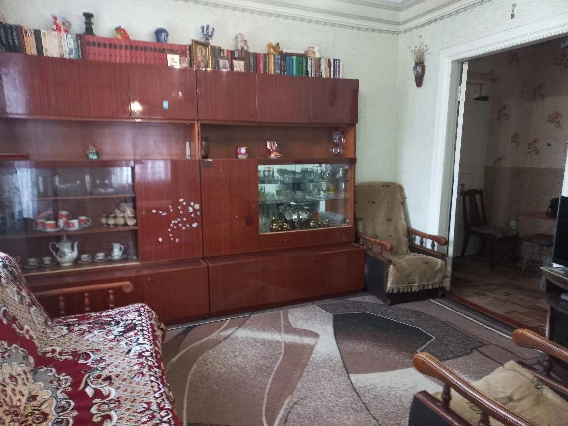 Продаю дом по ул Троицкой, 500м от Херсонского шоссе.