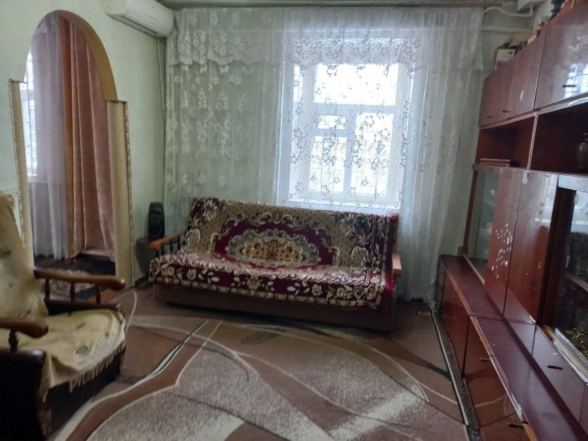 Продаю дом по ул Троицкой, 500м от Херсонского шоссе.