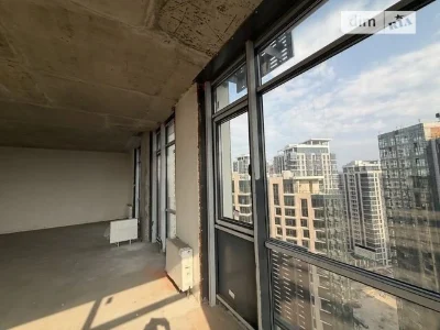 Продаж 3к квартири 108 кв. м на вул. Андрія Верхогляда 26 •
