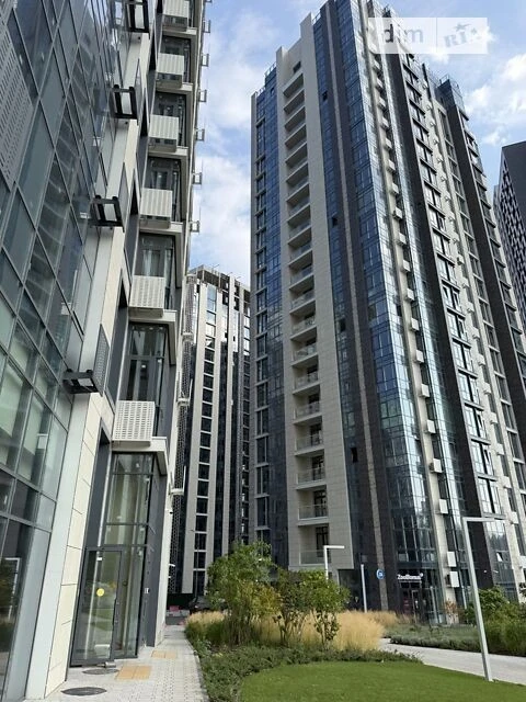 Продаж 3к квартири 108 кв. м на вул. Андрія Верхогляда 26 •
