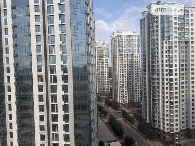 Продаж 3к квартири 108 кв. м на вул. Андрія Верхогляда 26 •