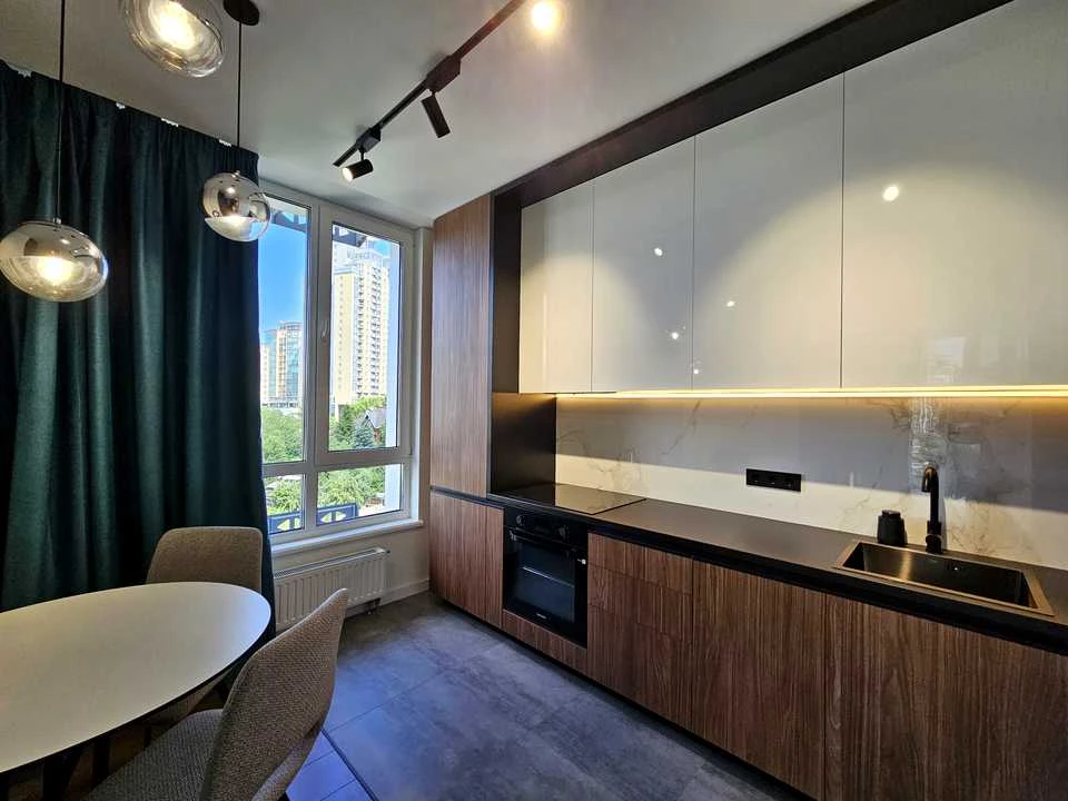 Apartment. Kyiv, Mykhaila Boychuka St.
