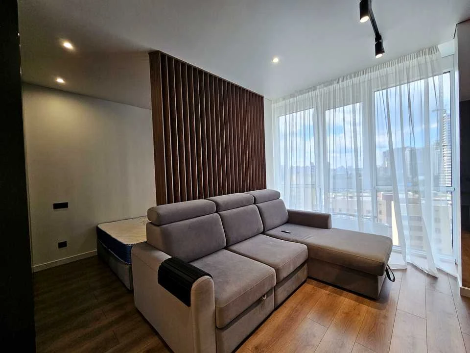 Apartment. Kyiv, Mykhaila Boychuka St.