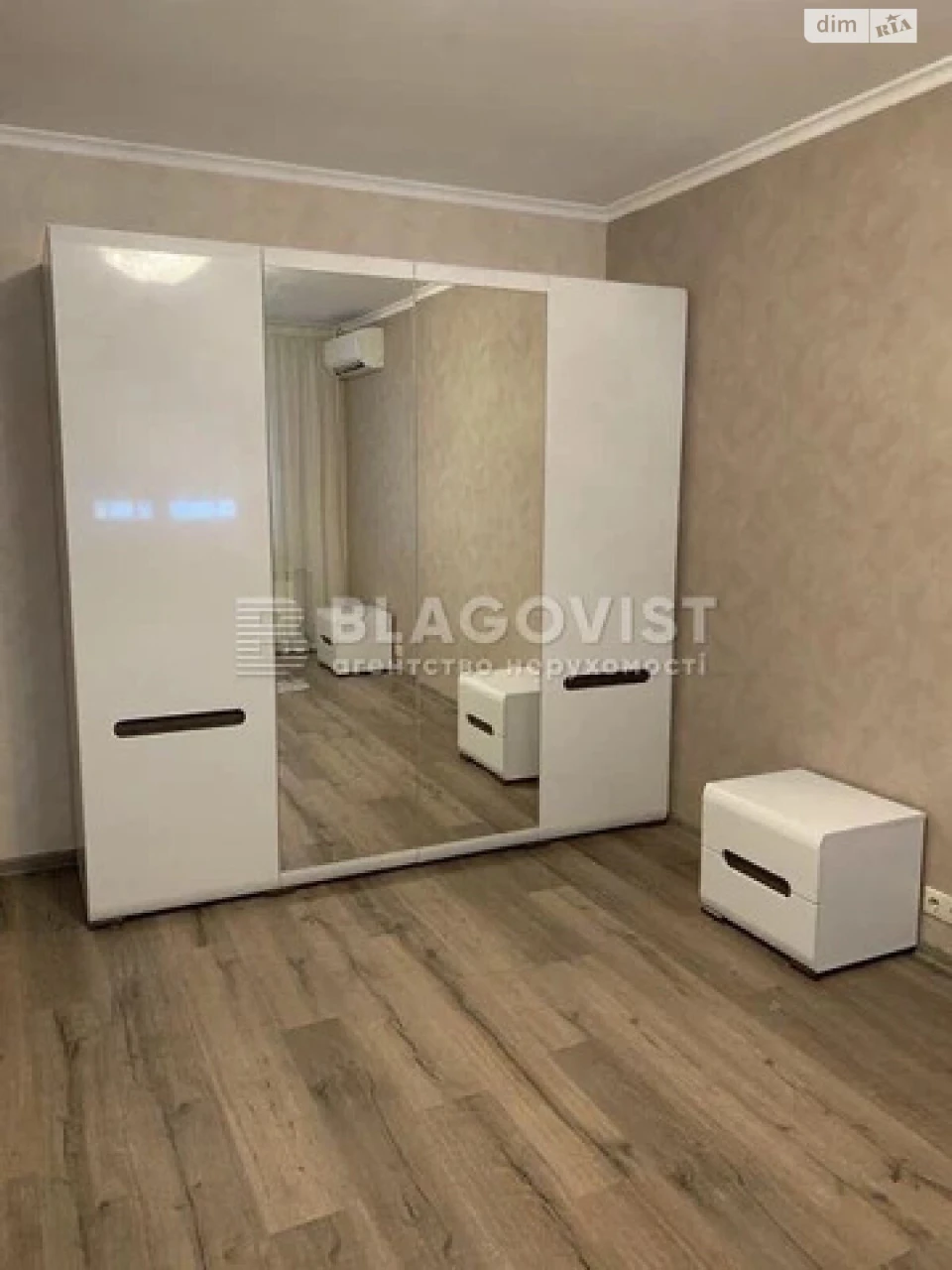 Продаж Квартира Троєщина