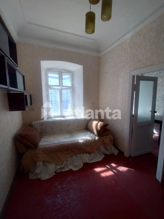 Center! 1-bedroom apartment near Lviv Tolstoy Square – favorable price
