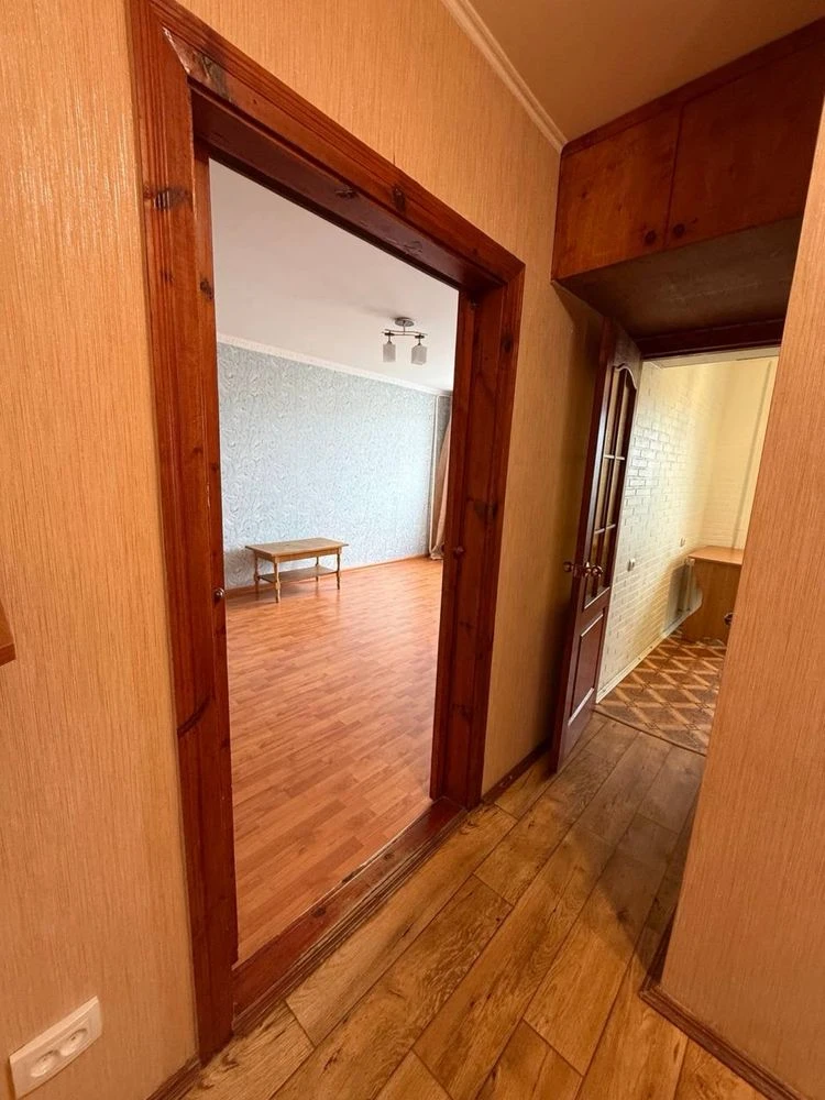 Продаж 1 Кім. квартири  ! Цегляний будинок
