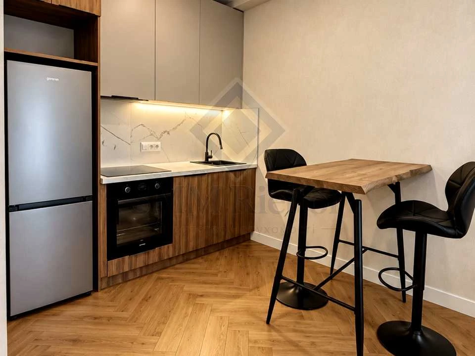 Квартира. Київ, Михайла Максимовича вул.
