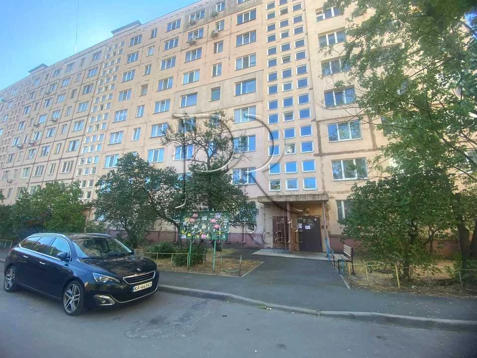 Квартира. Киев, проспект Тракторостроителей.