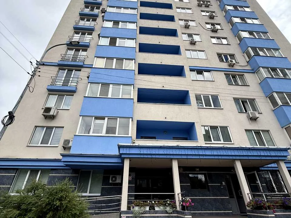 Квартира. Київ, Деміївська вул.