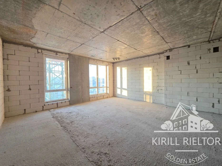 A luxury apartment for sale in the West Hall residential complex (West Hall, Pobeda