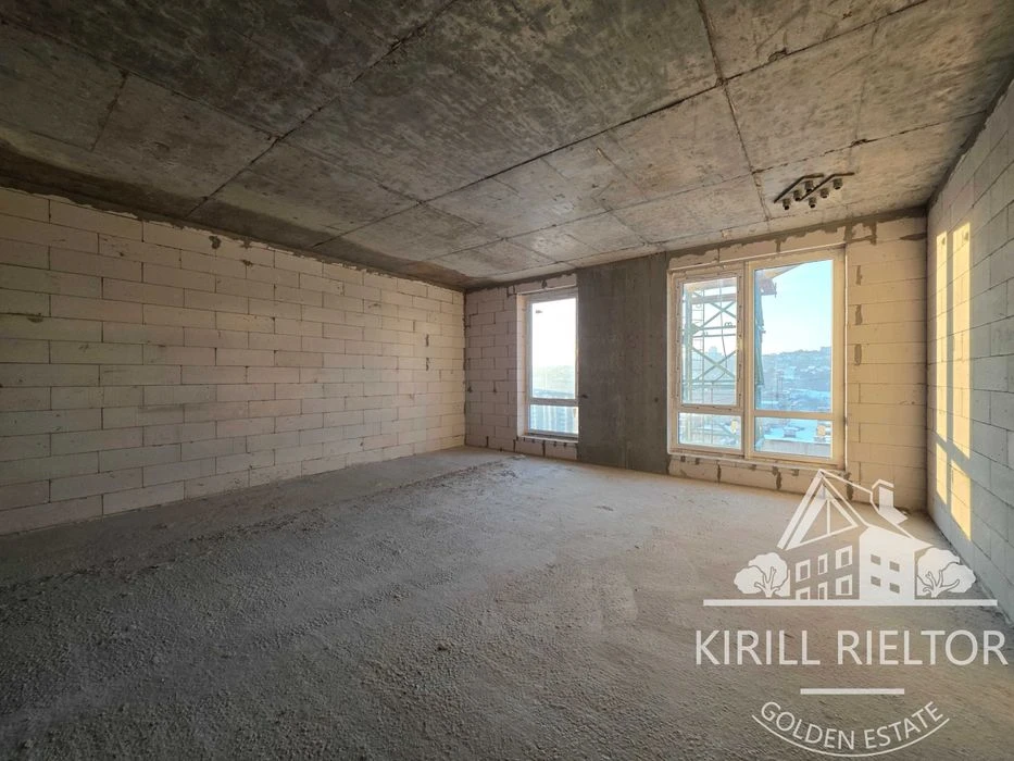 A luxury apartment for sale in the West Hall residential complex (West Hall, Pobeda