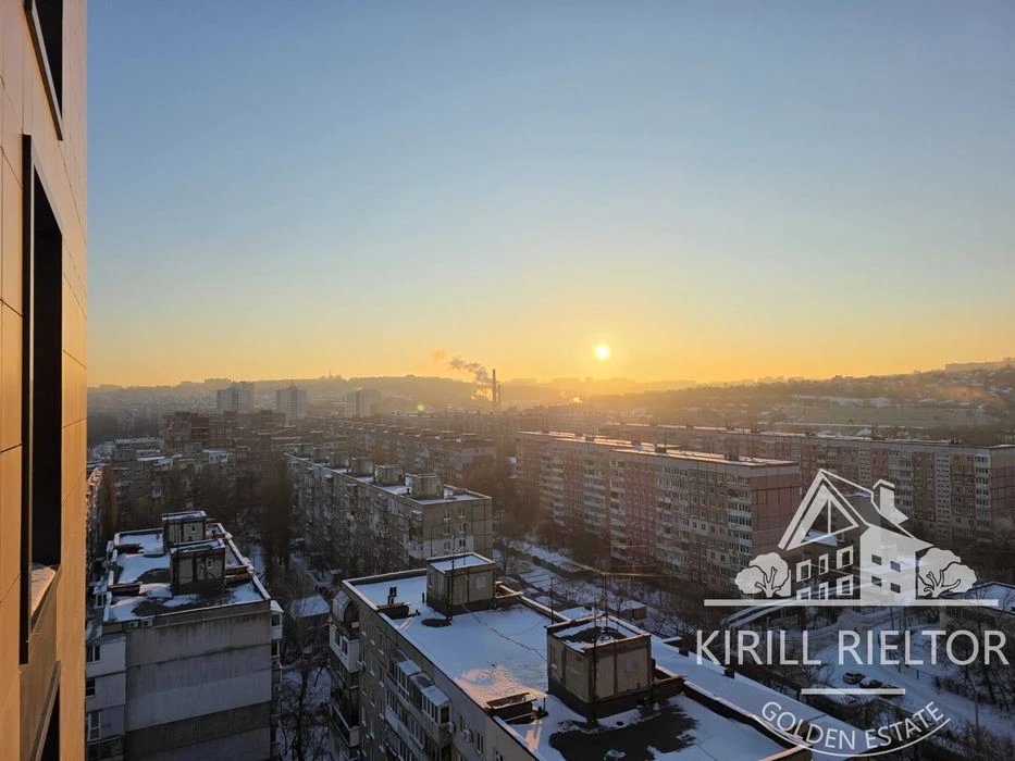 A luxury apartment for sale in the West Hall residential complex (West Hall, Pobeda
