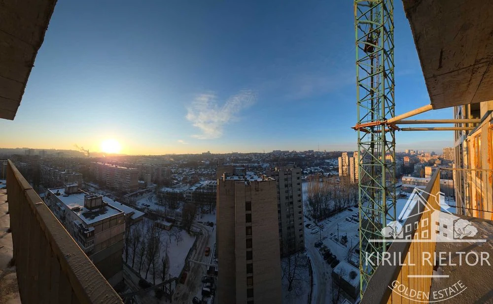 A luxury apartment for sale in the West Hall residential complex (West Hall, Pobeda