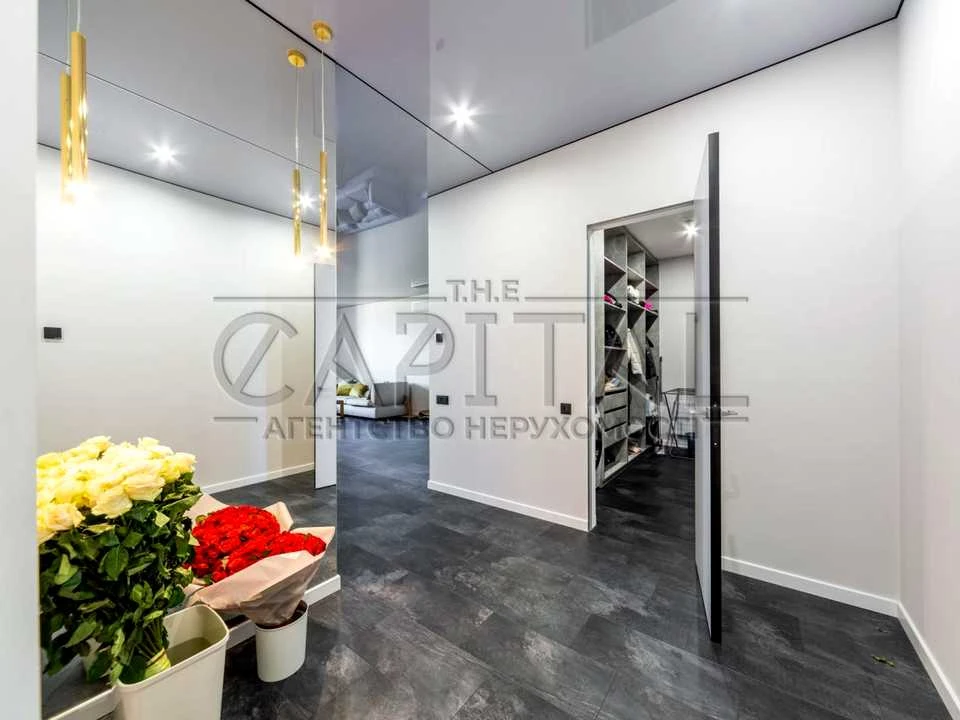 Apartment. Kyiv, Laboratory Street