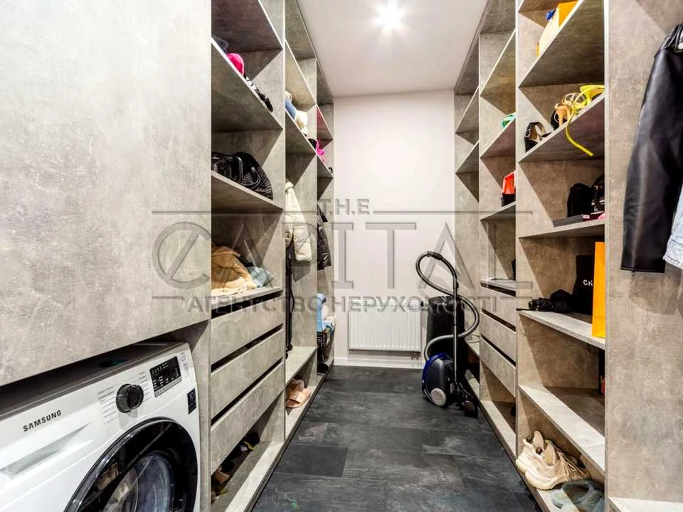Apartment. Kyiv, Laboratory Street