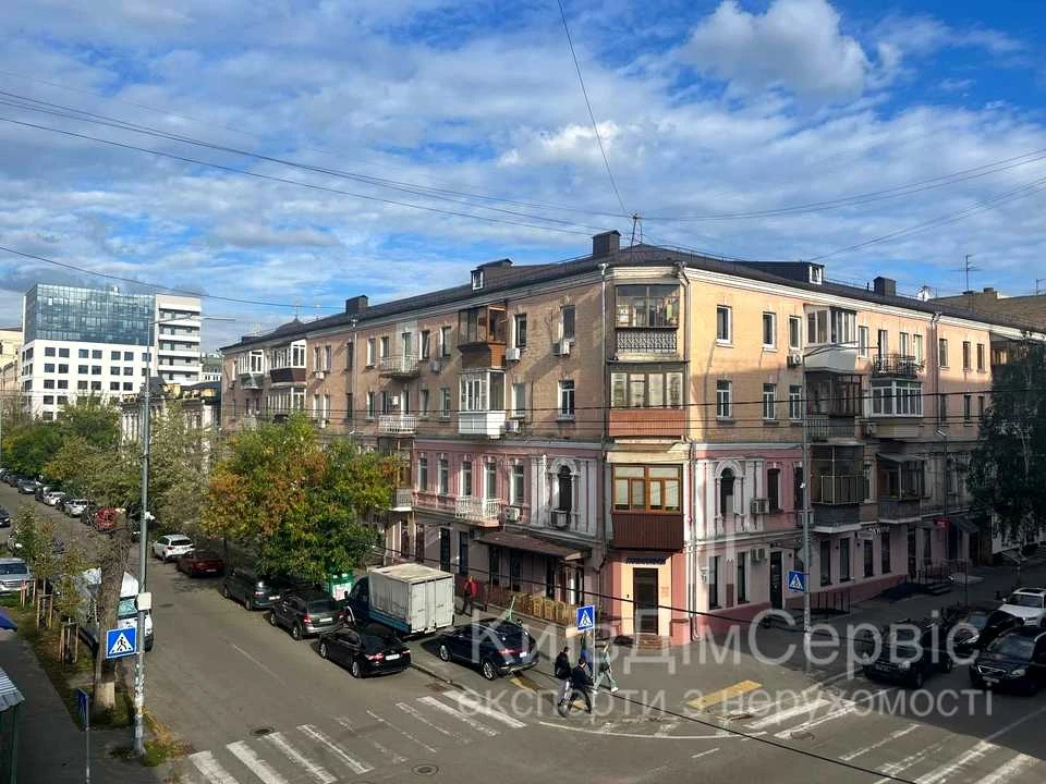 Квартира. Київ, Ярославська вул.