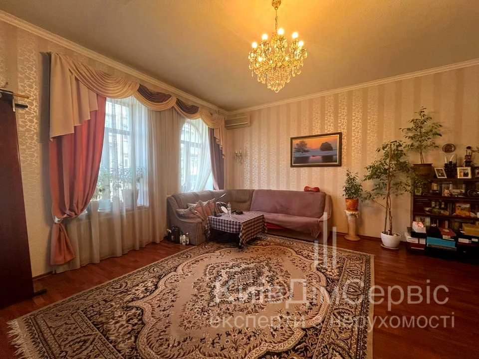 Квартира. Київ, Ярославська вул.
