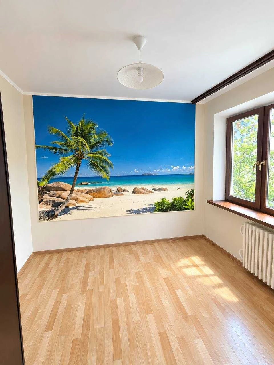 For Sale 3-Bedroom Apartment on Victory Kodak Prospect Heroev!