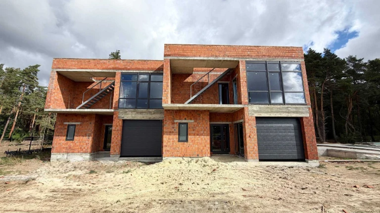 Sale of premium cottages in Lviv with access to Brokhovits