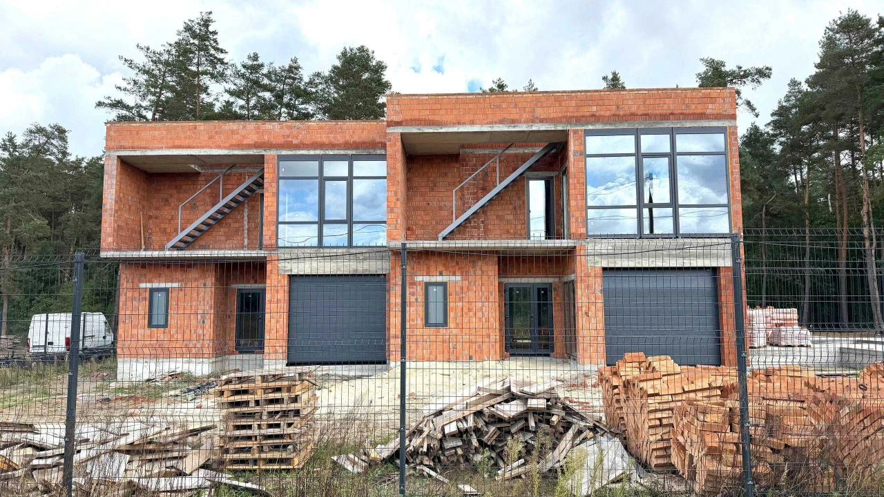 Sale of premium cottages in Lviv with access to Brokhovits