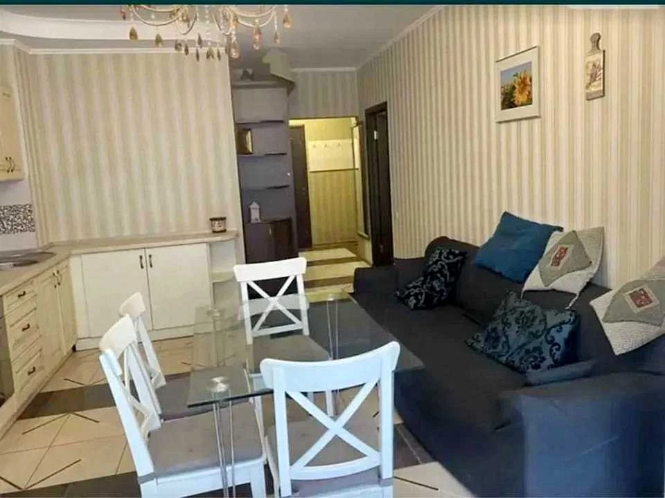 Apartment. Odessa, Observatorny Prospekt