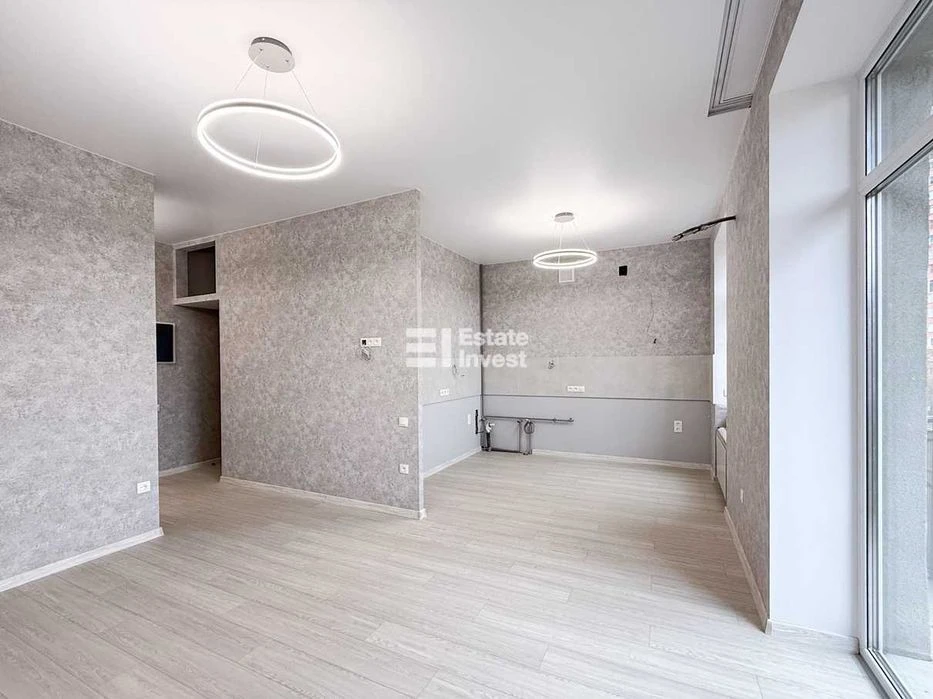 For sale: 4-room apartment on Kultury Street, Gosprom, Nauchnaya and Universitet metro stations.