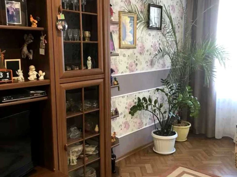 Three-room apartment. Polusna St., Poltava