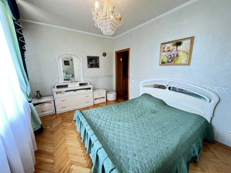 Квартира. Київ, Олександра Кониського вул.