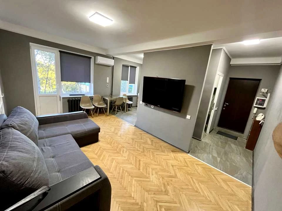 Apartment. Kyiv, Orikhovatska St.