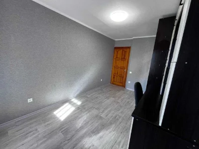 Продажа 3-комнатной квартиры, ул. Усенко 15, Левобережье