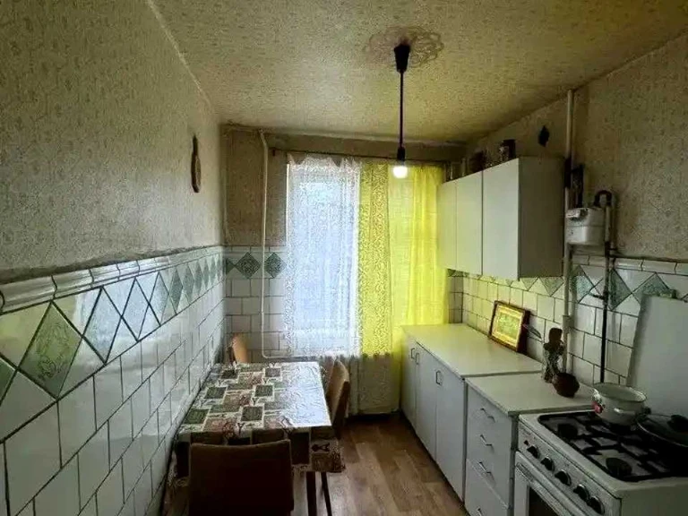 Квартира. Дніпро, Героїв просп.