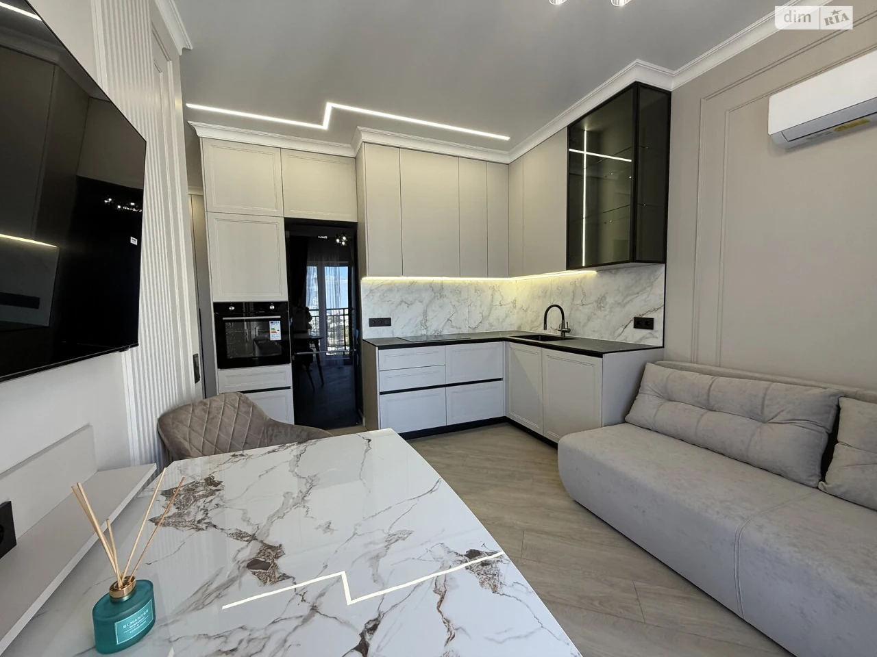 Sale of Apartment in Primorsky District