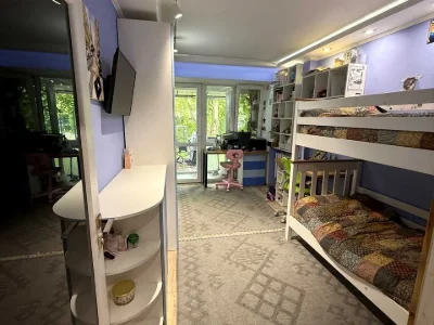 Apartment. Chernivtsi, Tovstyuika St.