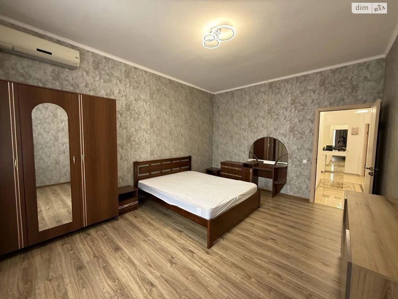 Long Term Rental Apartment Prospect Polya
