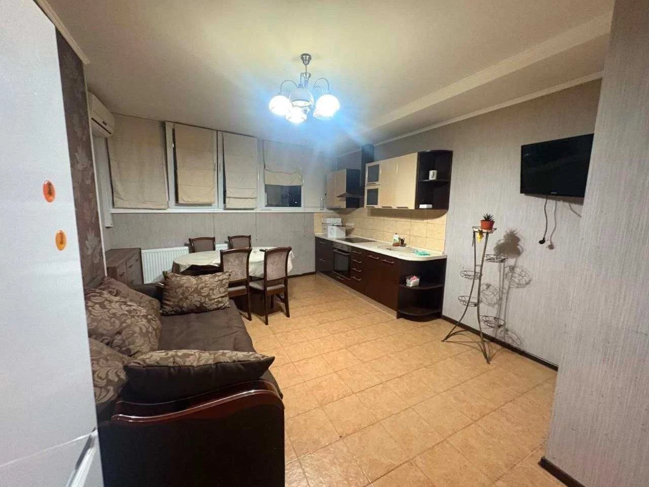 Продаж 2-кімнатної квартири Харківське шосе, 15А