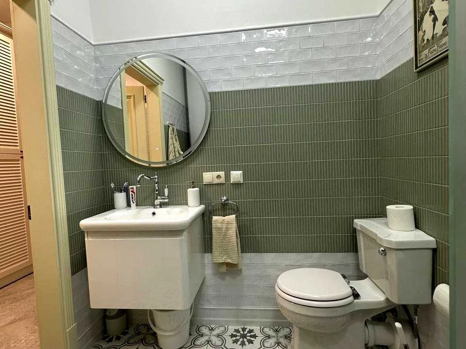 Four-room apartment. Odessa, Nechiporenko street.