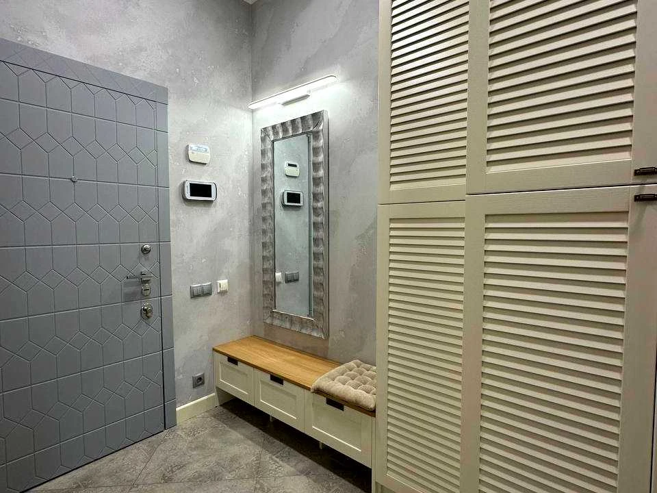 Four-room apartment. Odessa, Nechiporenko street.