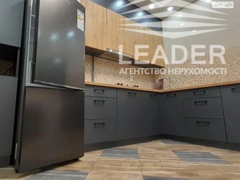 Long-Term Rental Apartment, Podil'