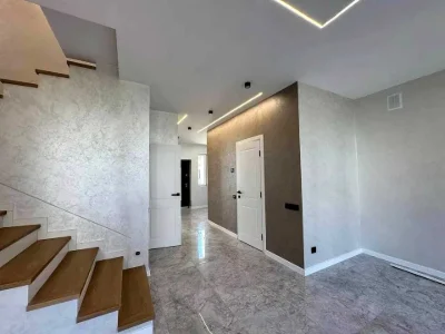House. Ivano-Frankivsk, Buzkova