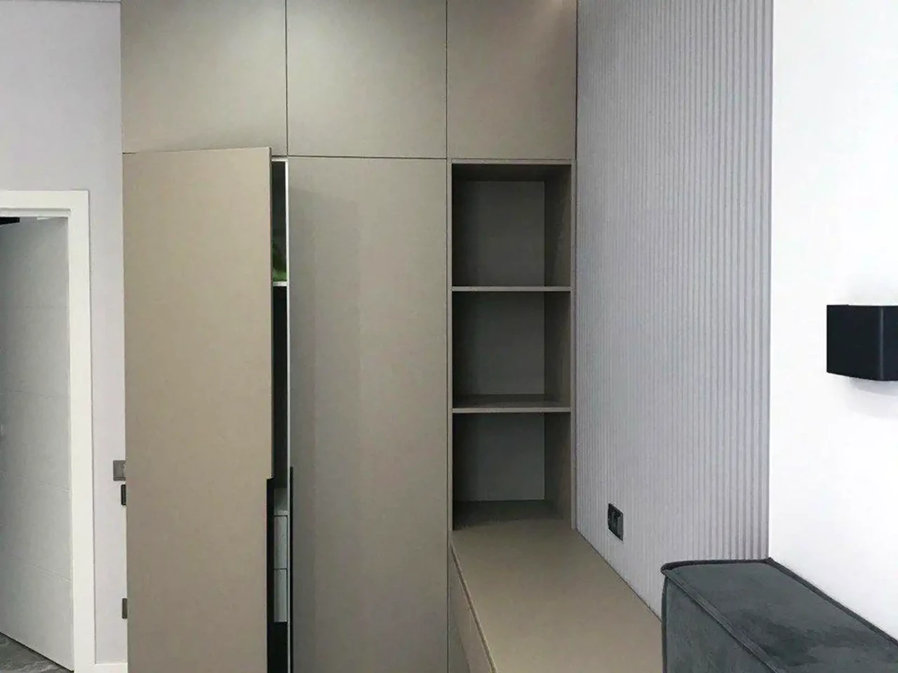 Rent of a 2-room apartment 58 sq.m. 26 floors