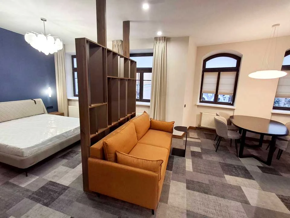 Apartment. Kyiv, Гончарна St.
