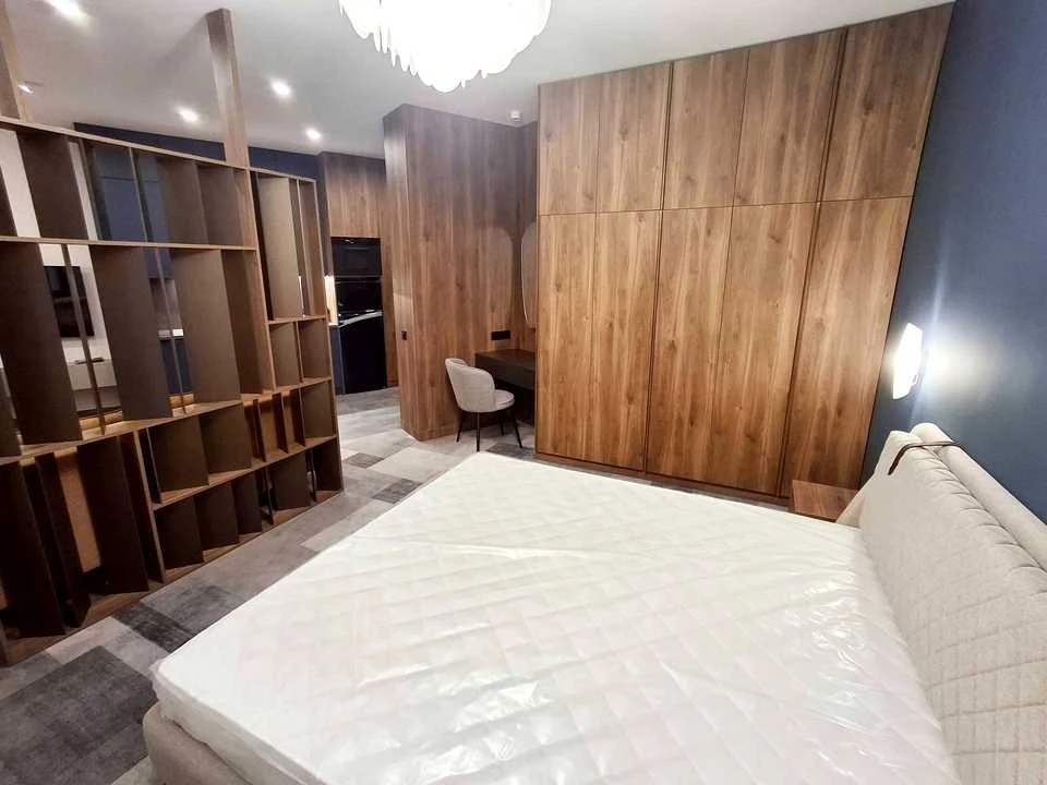 Apartment. Kyiv, Гончарна St.