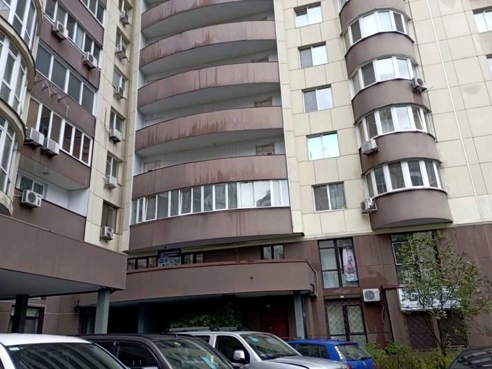 2-room apartment. Kyiv, Mykoly Rudenko boulevard.