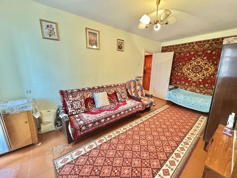 Продаж 1 км кв Вишенька , проспект Юності