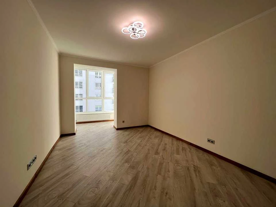 Apartment. Ivano-Frankivsk, Oleksandra Dovzhenka St.