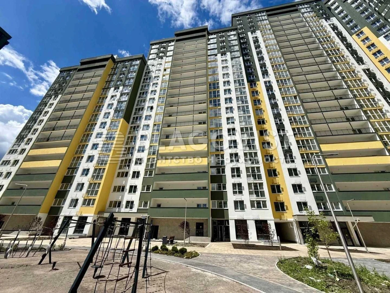 Продажа 1-комнатной квартиры в ЖК "Сирецькі Сади" рядом с парком, срочно, Нивки Сир