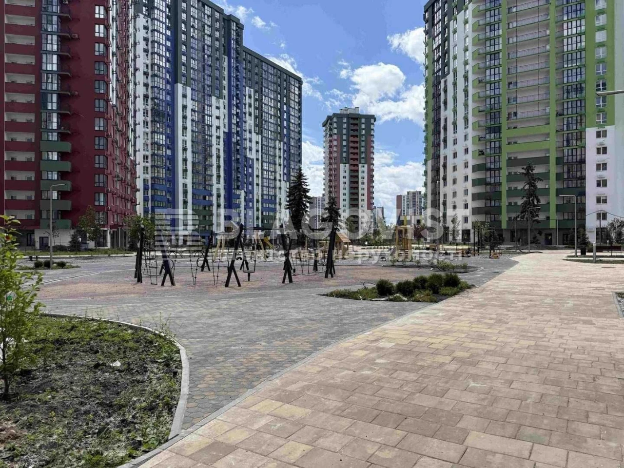 Продажа 1-комнатной квартиры в ЖК "Сирецькі Сади" рядом с парком, срочно, Нивки Сир