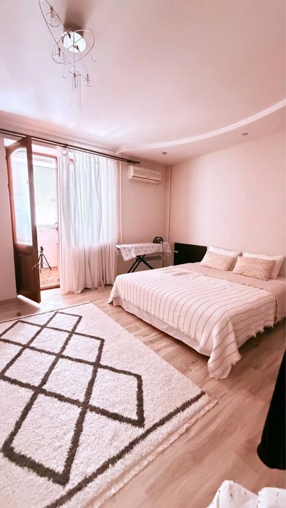 Sale of a 3-room apartment in Verstavbudilnikov Street 3
